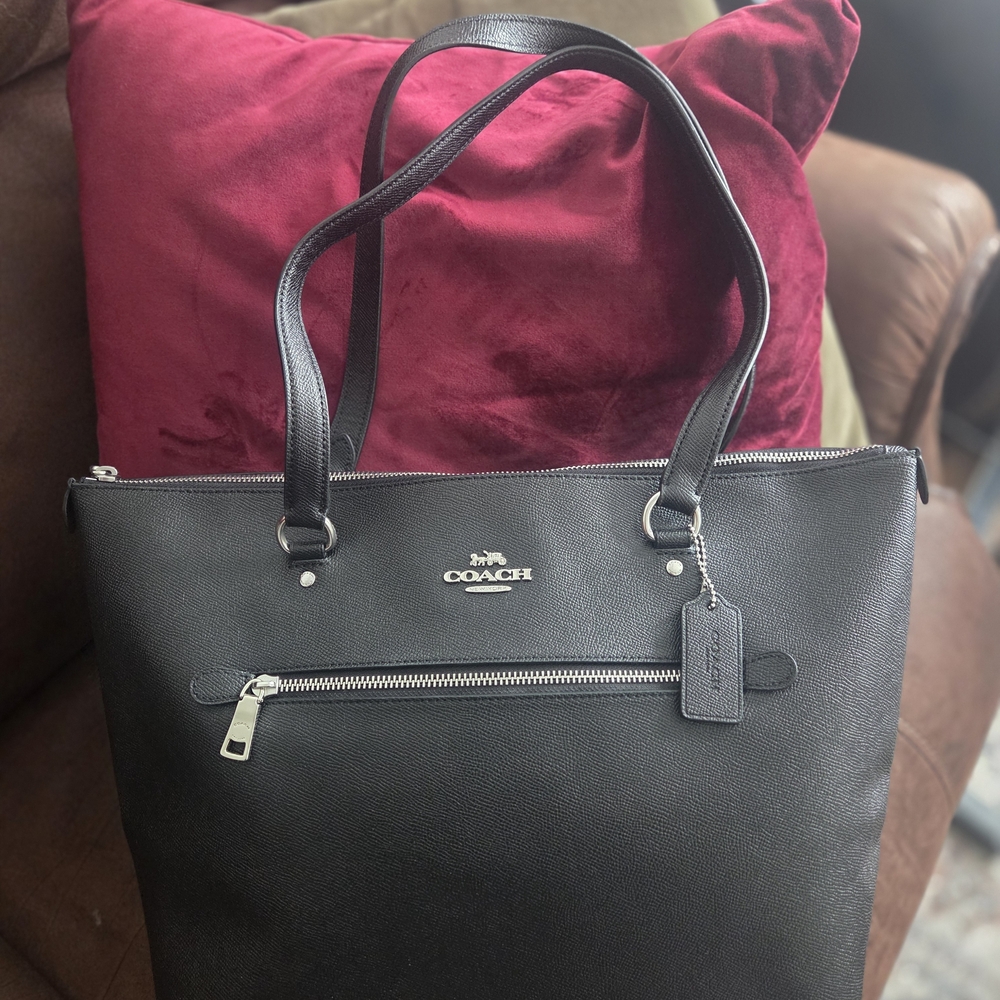 Coach Leather Tote - Black